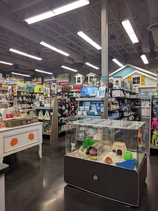 Market Street PET DEPOT 6