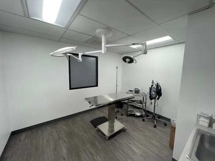 Midlakes Veterinary Hospital 12