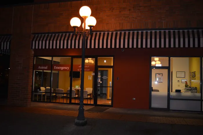 Animal Emergency Hospital of Redmond 12