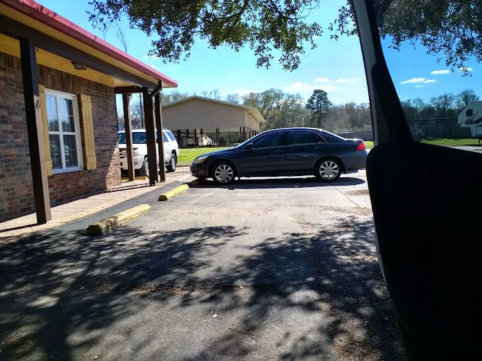 Clay Road Animal Clinic 12