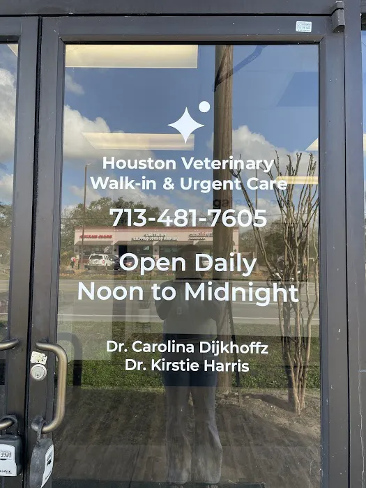 Houston Veterinary Walk-in & Urgent Care 12