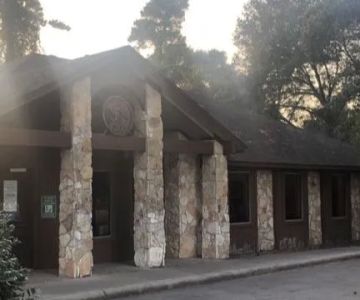 Woodlands Creek Animal Hospital