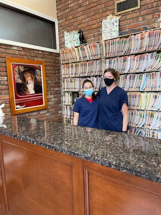 Animal Hospital of Roslyn 8