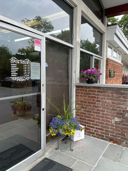 Animal Hospital of Roslyn 7