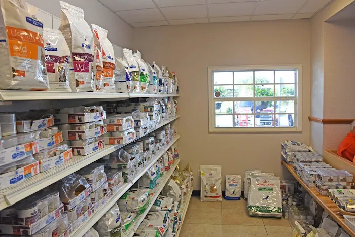 Lemon Bay Animal Hospital 12