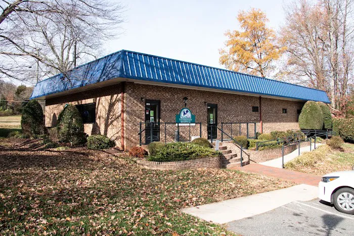 TotalBond Veterinary Hospital at Forestbrook 8