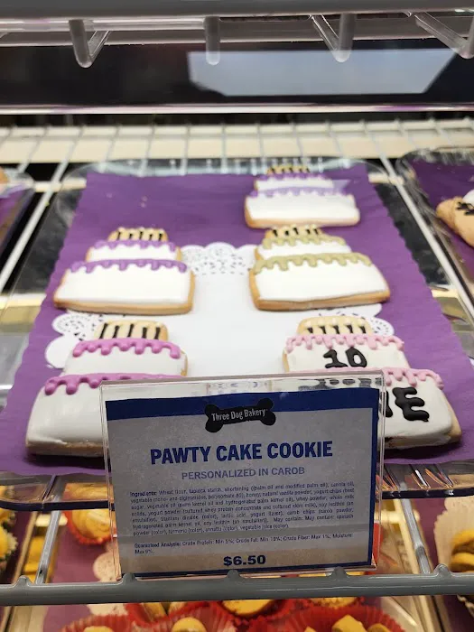 Three Dog Bakery - Leawood 3