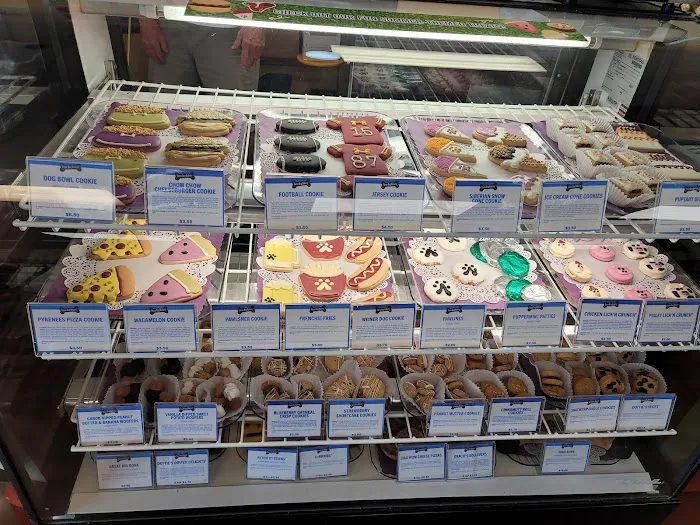 Three Dog Bakery - Leawood 8