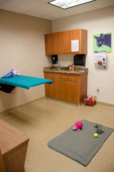 Animal Medical Center of Middletown 12