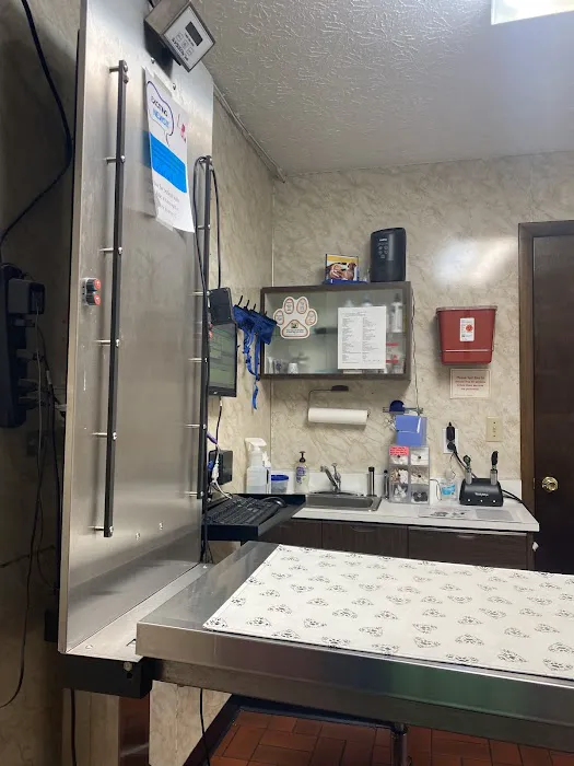 Cryan Veterinary Hospital 12