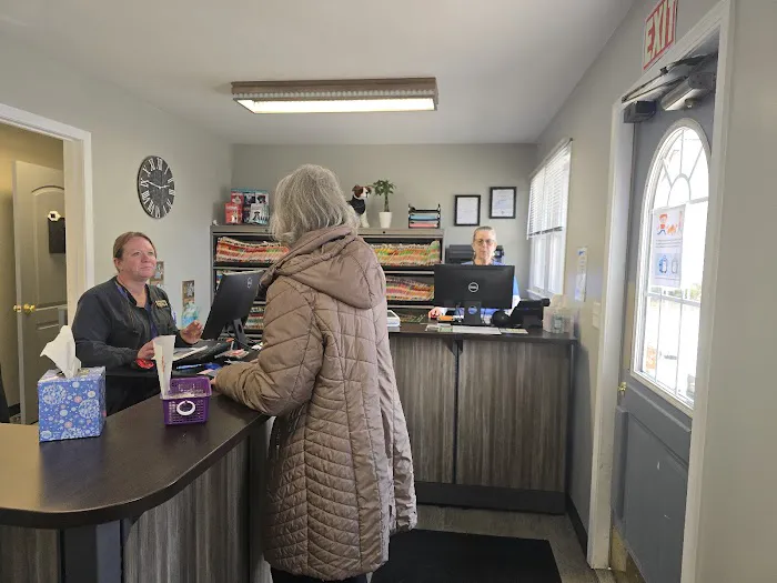 Clinton Trail Animal Hospital 4