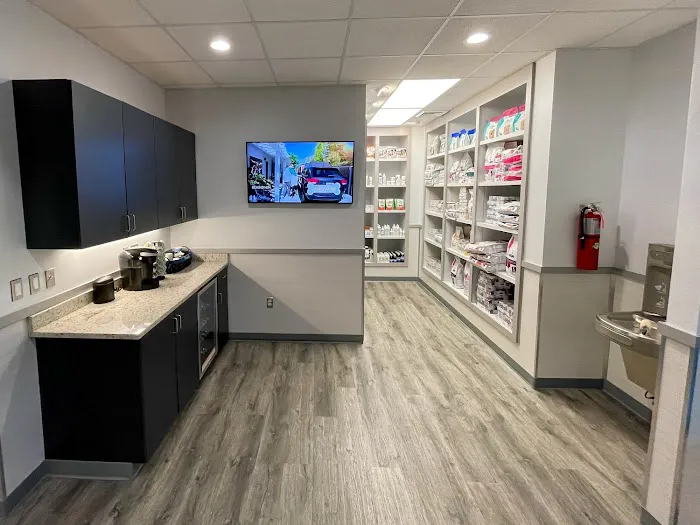 Hampton Cove Animal Hospital & Covepets 12