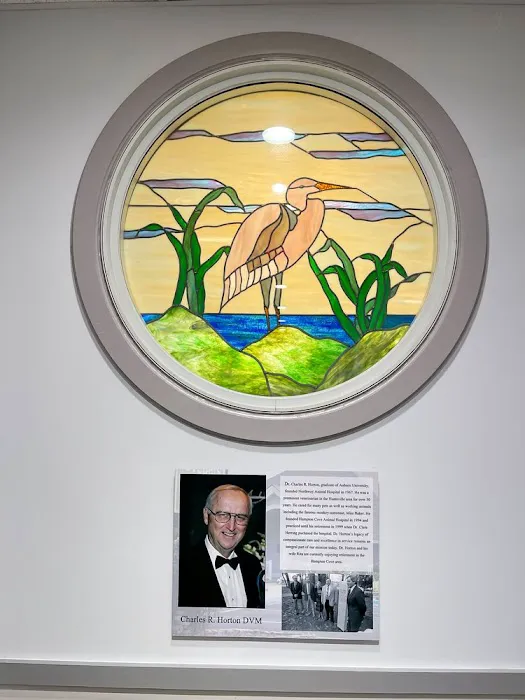 Hampton Cove Animal Hospital & Covepets 12