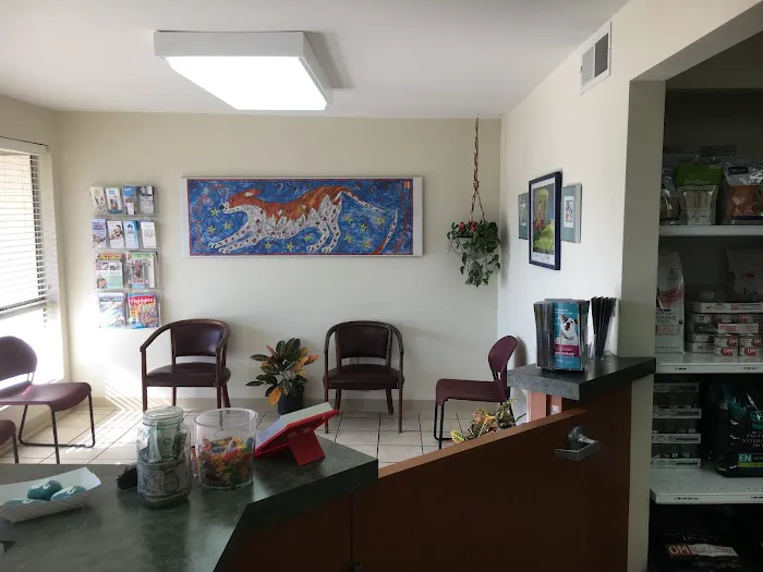 Animal Care Center Of Brentwood 12