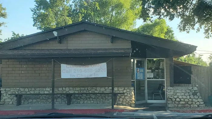 Universal City Animal Hospital 12