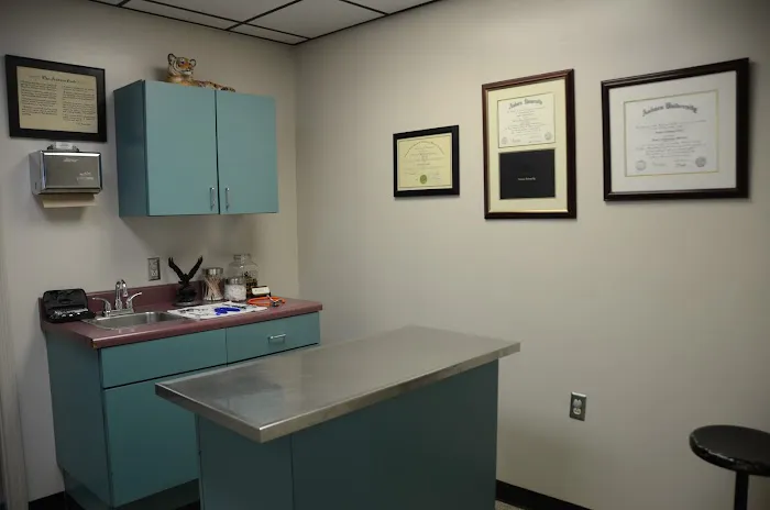 Red Oak Veterinary Clinic 12