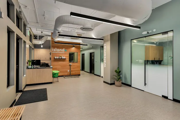 Island Animal Hospital and Urgent Care Services 12