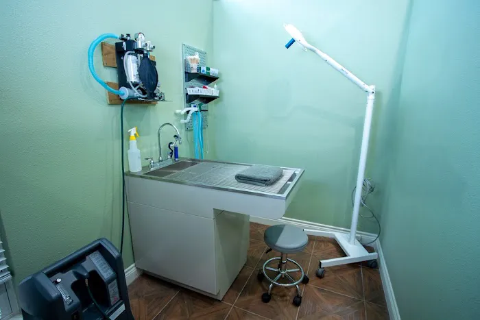 The Oaks Veterinary Clinic 12