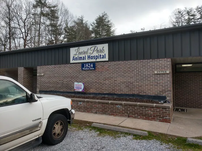 Laurel Park Animal Hospital 9
