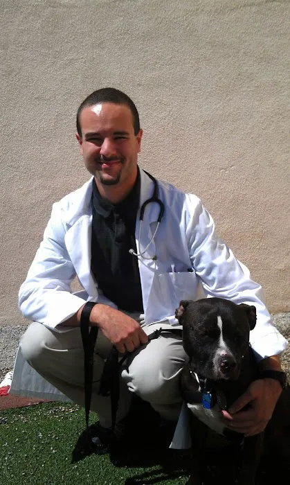 Centennial Hills Animal Hospital - Joe Lopez, DVM 12