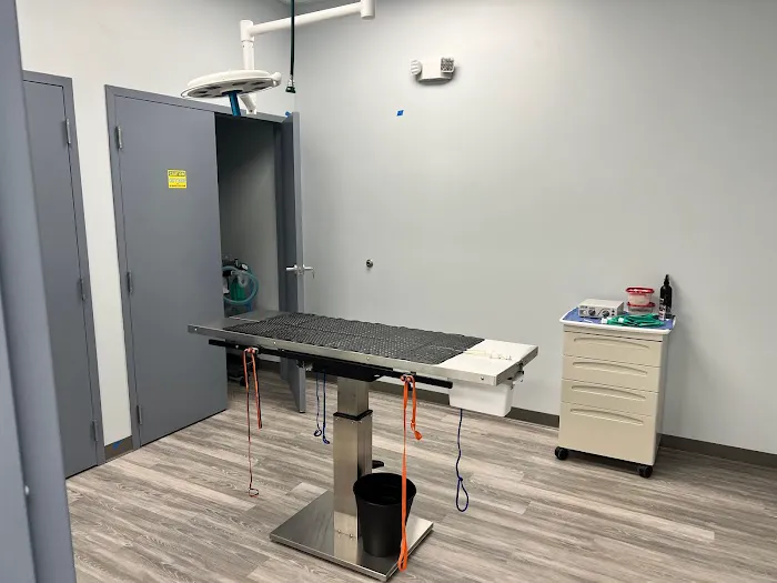 Rivers Edge Veterinary Clinic 9