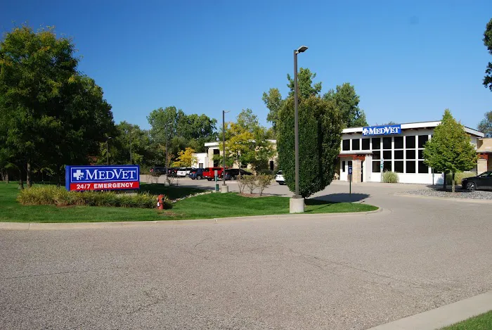 MedVet Commerce 3