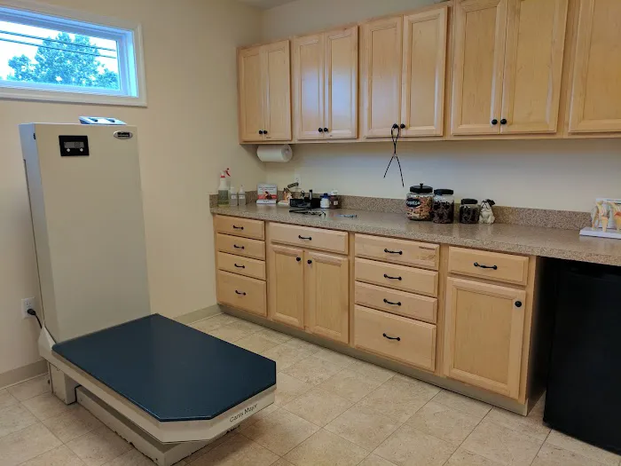 Edgewood Veterinary Hospital 4