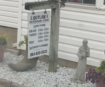 Outlaw Veterinary Clinic