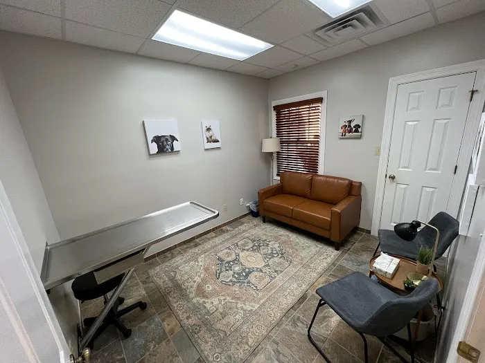 Midtown Veterinary Practice 12