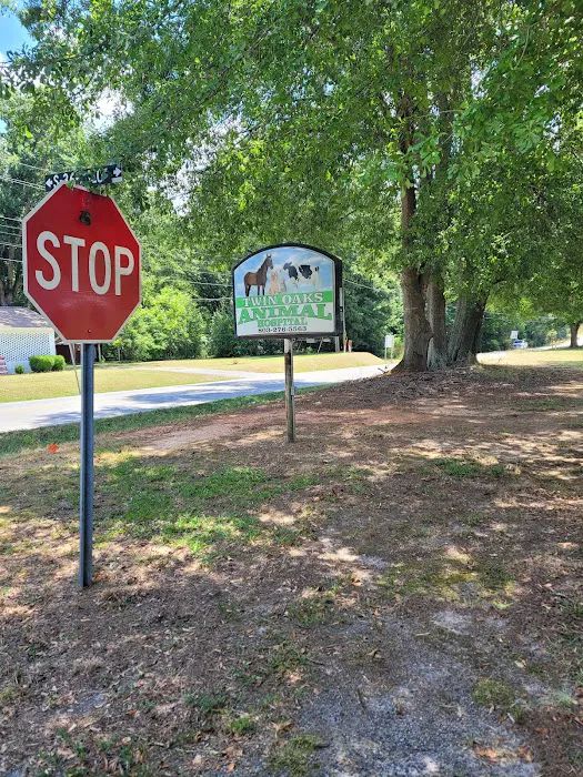 Twin Oaks Animal Hospital 12