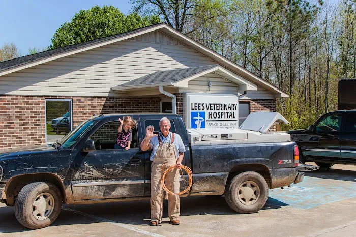 Lee's Veterinary Hospital 12