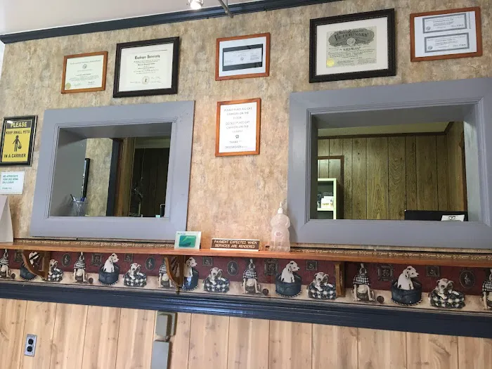 Crossroads Animal Hospital 7