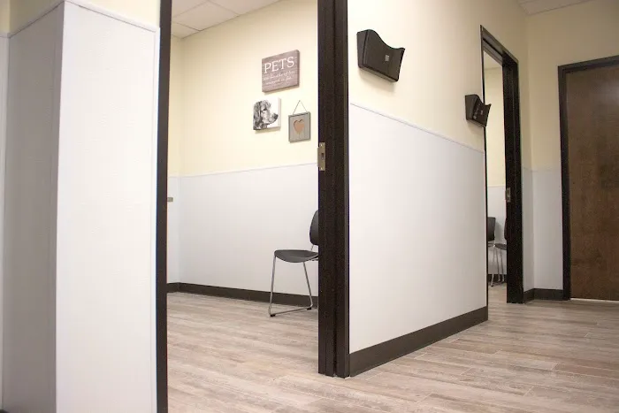 Alvin Animal Clinic 12