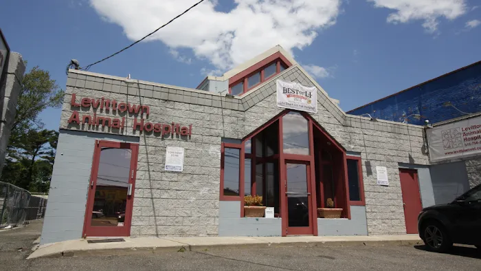 Levittown Animal Hospital 8