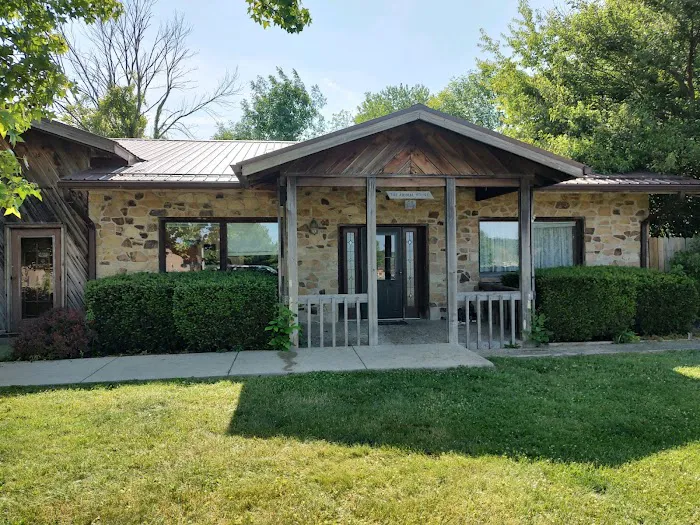 Spencer Town & Country Veterinary Clinic 12