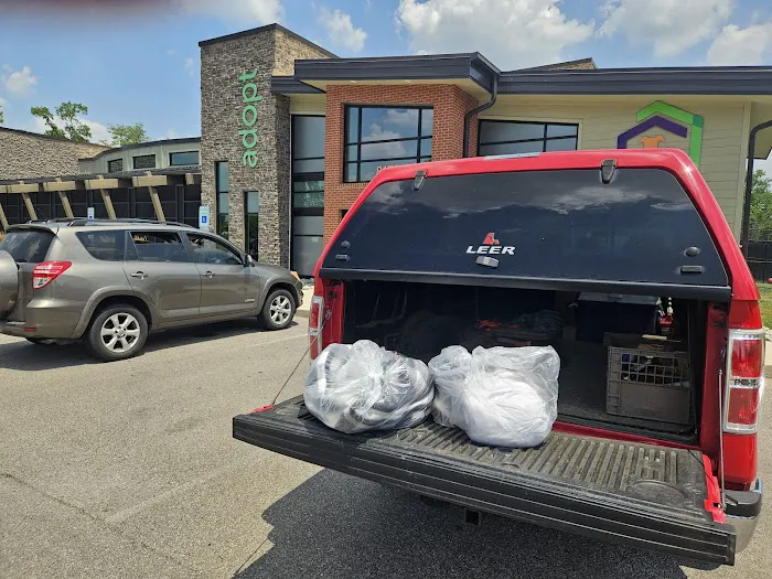 SICSA Pet Adoption and Wellness Center Veterinary Clinic 4
