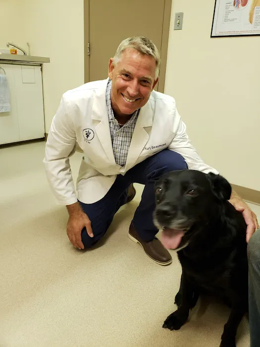 Beaumont Small Animal Clinic: Beaumont Kurt DVM 1