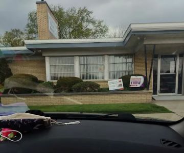 Veterinary Medical Hospital: Dawson B J DVM