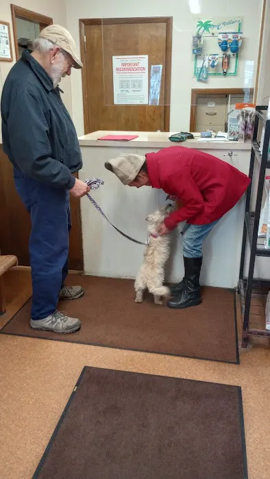Three Oaks Veterinary Clinic 7