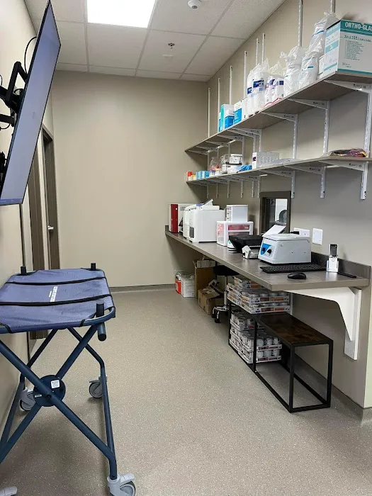 White Oak Veterinary Urgent Care 6