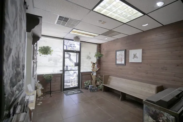 Oaks North Animal Hospital 3