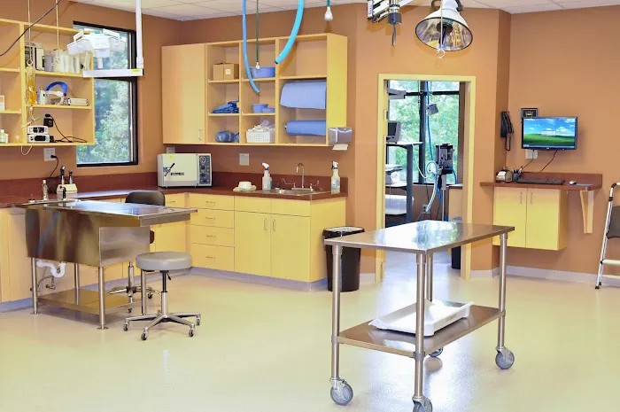 Cherokee Animal Hospital 12