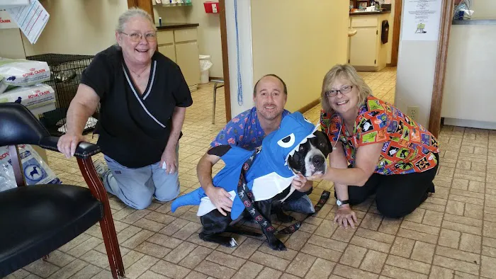 Crescent City Animal Health Center 9