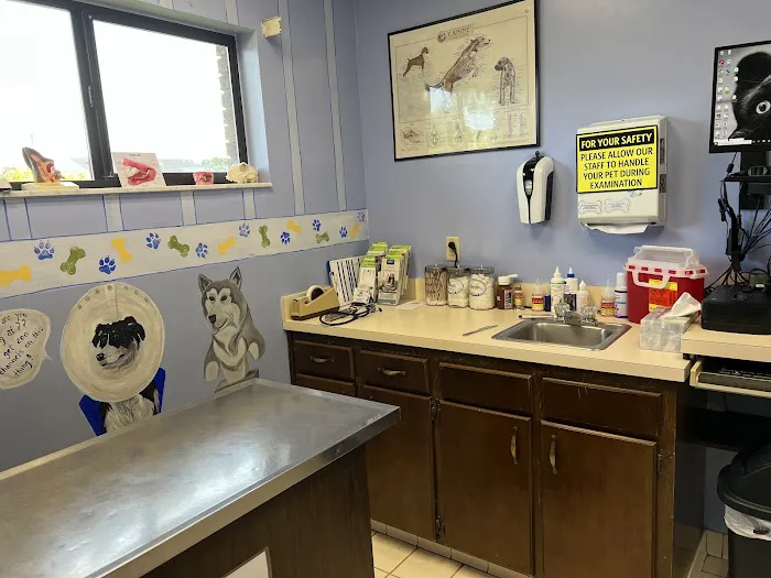 Willowdale Veterinary Center 8