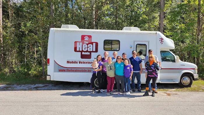 Healmobile Veterinary House Calls 12