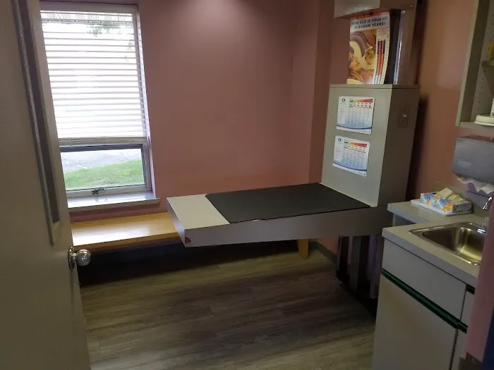 East Detroit Animal Hospital 5