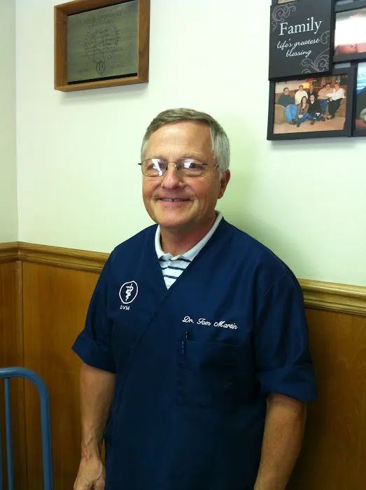 Crawfordsville Veterinary Clinic: Martin Tom DVM 4