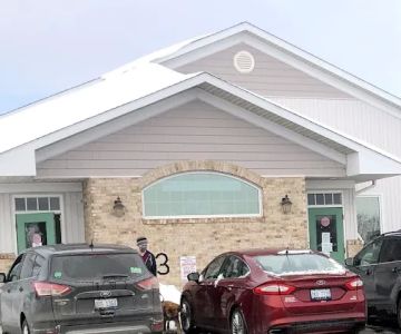 Schoolcraft Veterinary Clinic: Bandkau Doug L DVM