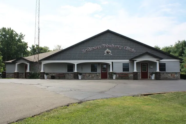 Lagrange Veterinary Clinic 9