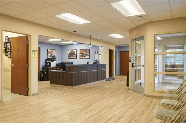 Rossmoyne Animal Hospital & Urgent Care Center 2